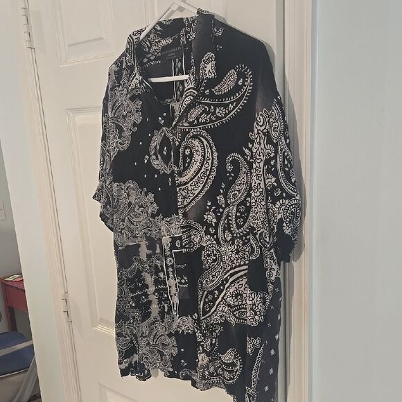 Black and White Paisley Men's Shirt - Picture 4 of 7